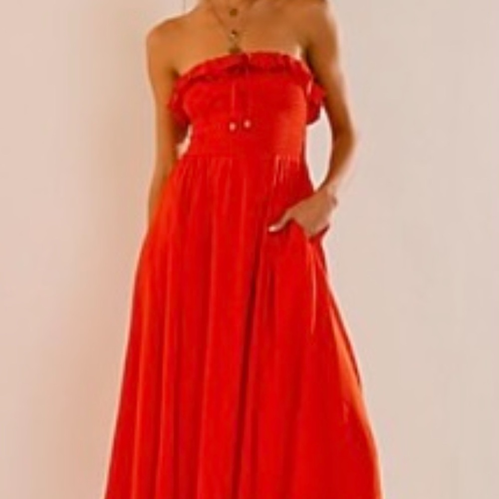 Elegant Red Strapless Dress